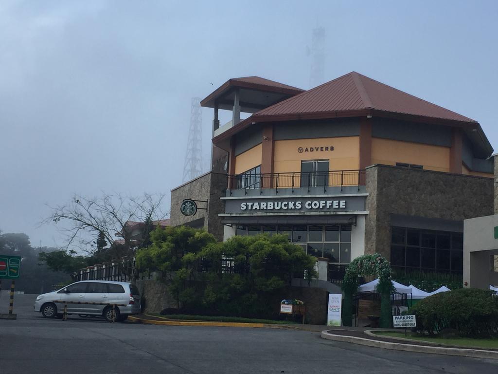 Ron'S Condo Overlooking The Lake タガイタイ エクステリア 写真